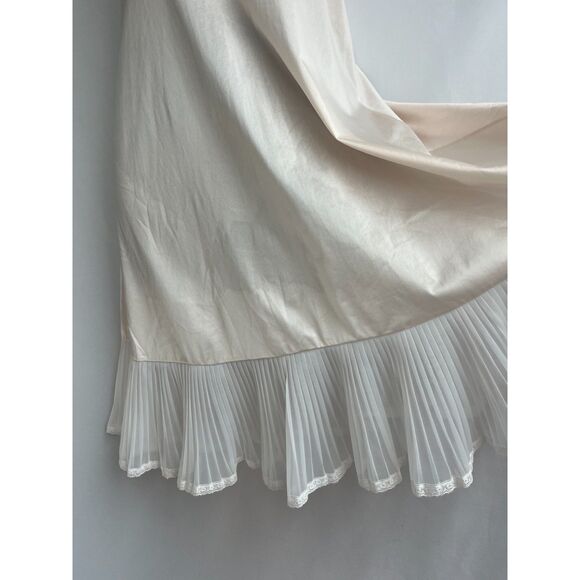 Vintage Vanity Fair Cream Nylon Slip Dress Nightgown Size 2 Lace Trim Cottage - Picture 8 of 12